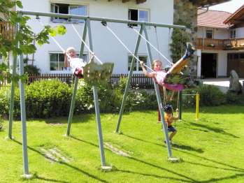 Kinderfreundlicher Bauernhof - Kinderspielplatz